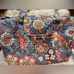 Vera Bradley Large Travel Tote : Tropical Evening